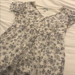 My FAVORITE Navy + White Floral Maternity Blouse!